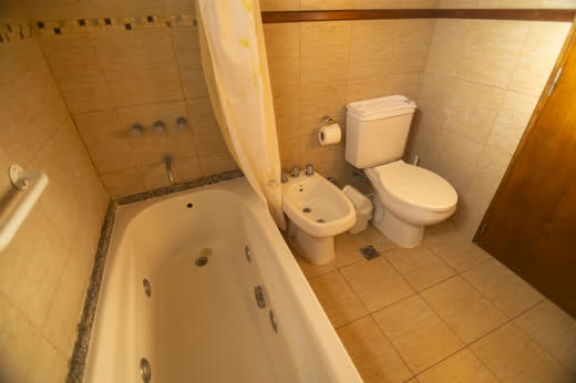 Classic Apart — baño con hidromasaje