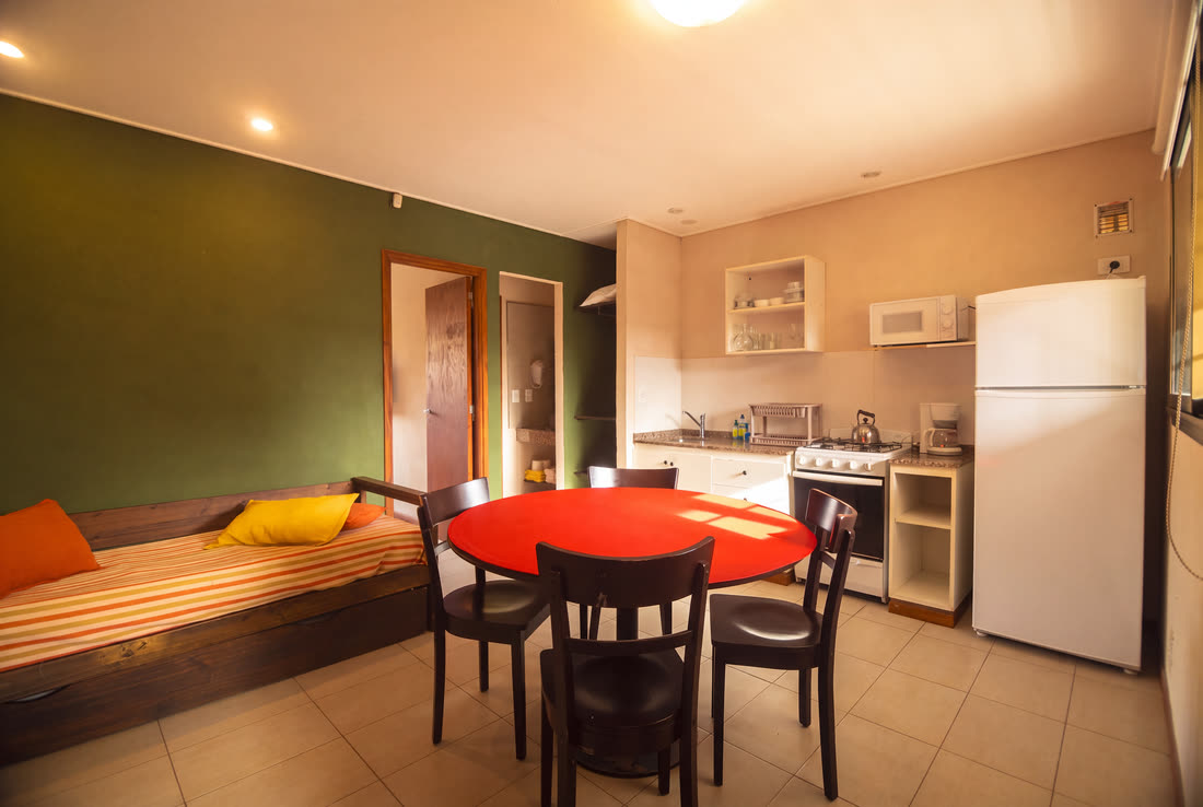 Junior Apart — comedor y cocina