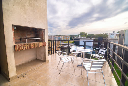 Luxury Apart — terraza propia con parrilla